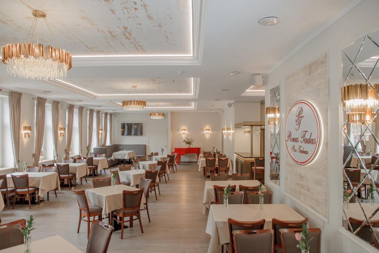 Hotel Pan Tadeusz à VNO Extérieur photo