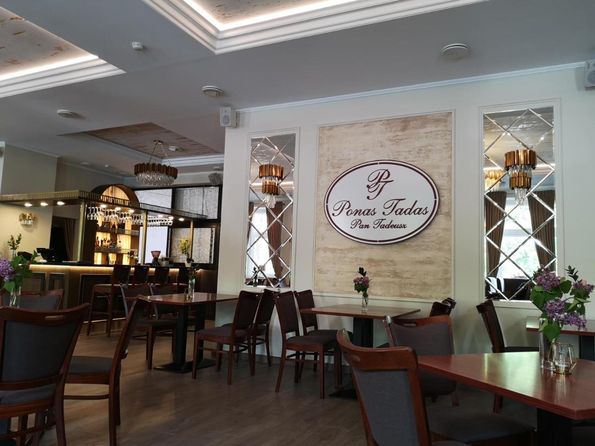 Hotel Pan Tadeusz à VNO Extérieur photo