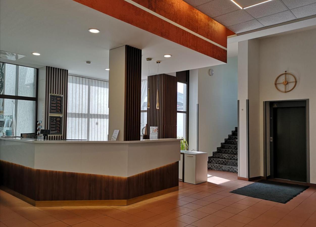 Hotel Pan Tadeusz à VNO Extérieur photo
