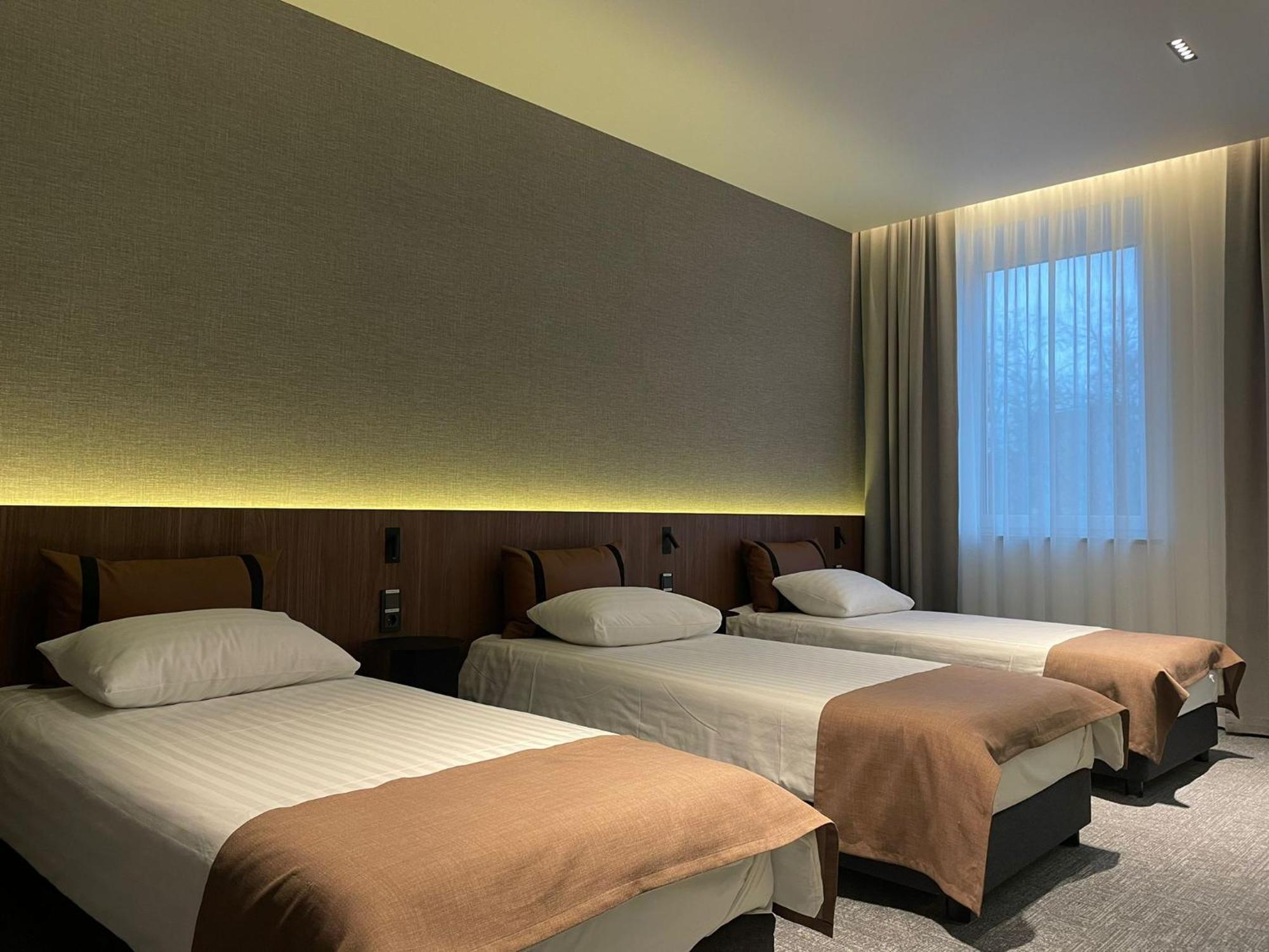 Hotel Pan Tadeusz à VNO Extérieur photo